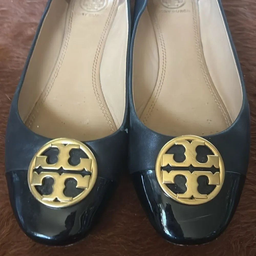 Tory Burch Chelsea Cap-Toe Leather Ballet Flat in Blackk